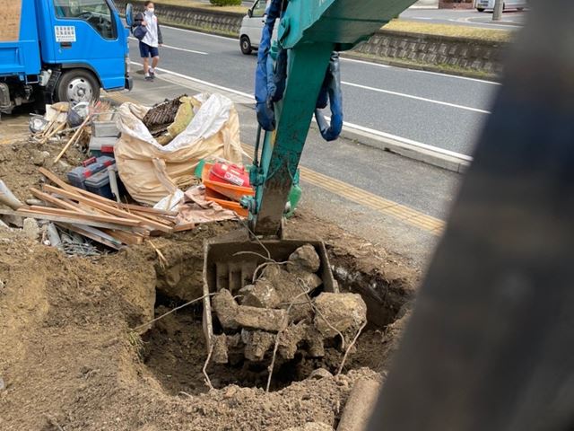 地中埋設物撤去工事(千葉県浦安市富士見)前の様子です。